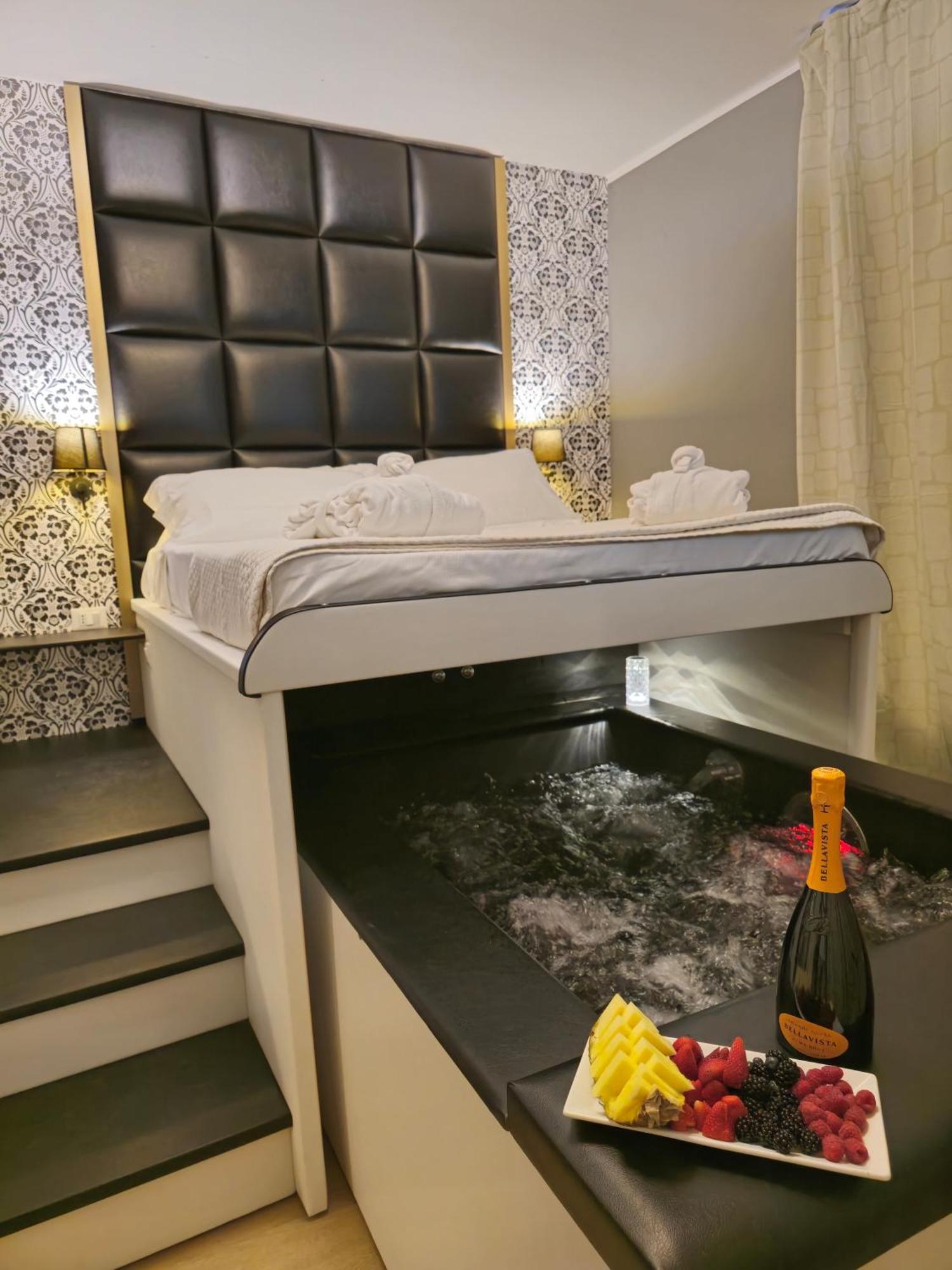 Alma Suites - Il Nido D'Amore Livorno Exteriér fotografie