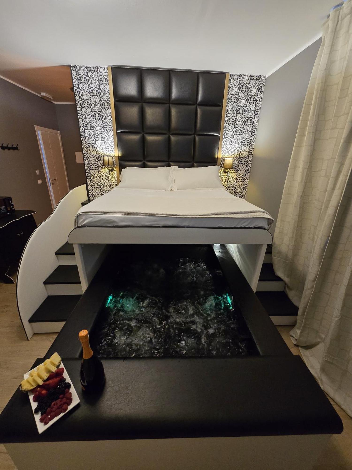 Alma Suites - Il Nido D'Amore Livorno Exteriér fotografie